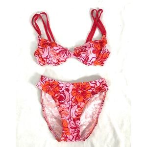 Floral Retro Hibiscus Swim Suit NWT